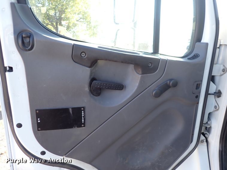 image for item DN2172 2006 Freightliner M106  rollback truck