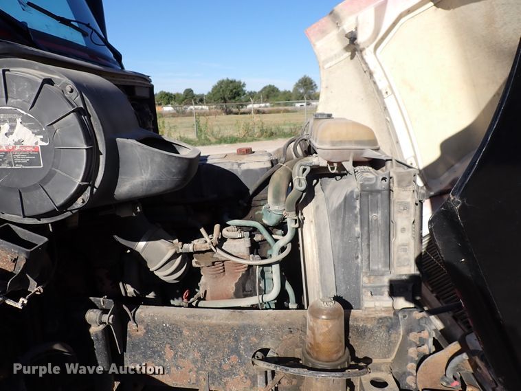 image for item DN2176 2002 Volvo VNL  semi truck