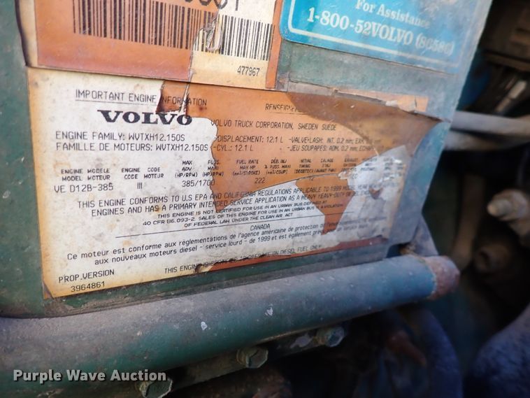 image for item DN2176 2002 Volvo VNL  semi truck