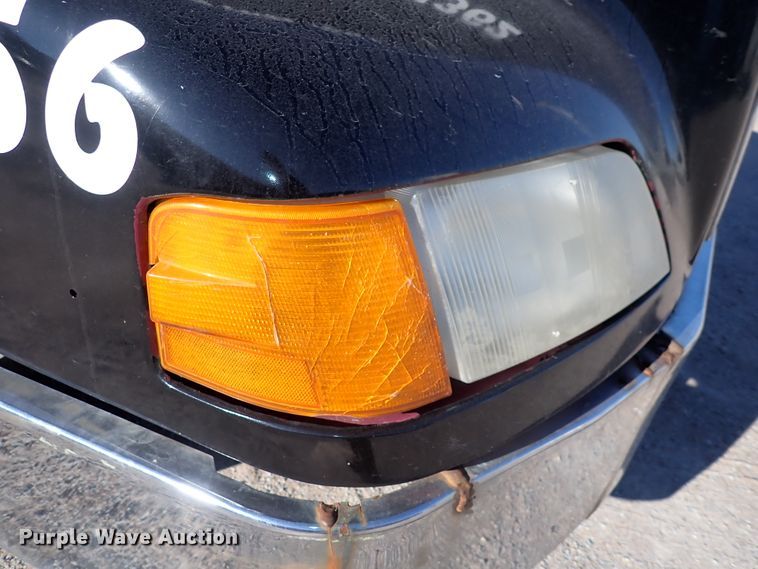 image for item DN2176 2002 Volvo VNL  semi truck