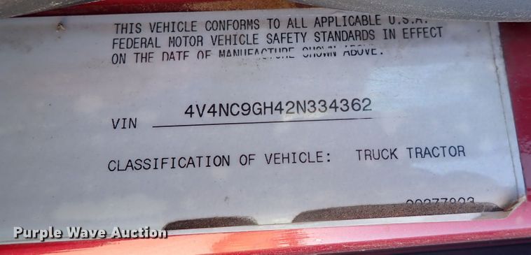 image for item DN2176 2002 Volvo VNL  semi truck