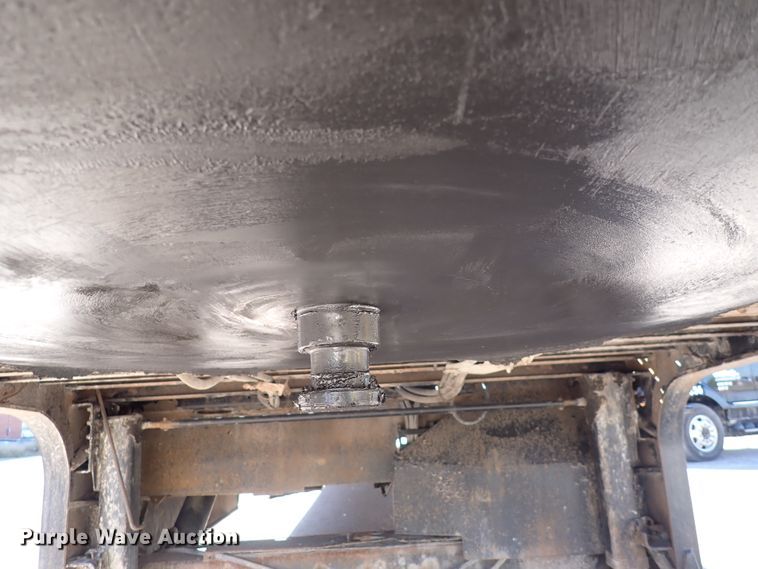 image for item DN2177 2008 Landoll  drop deck equipment trailer