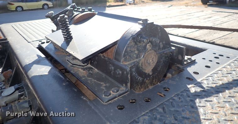 image for item DN2177 2008 Landoll  drop deck equipment trailer