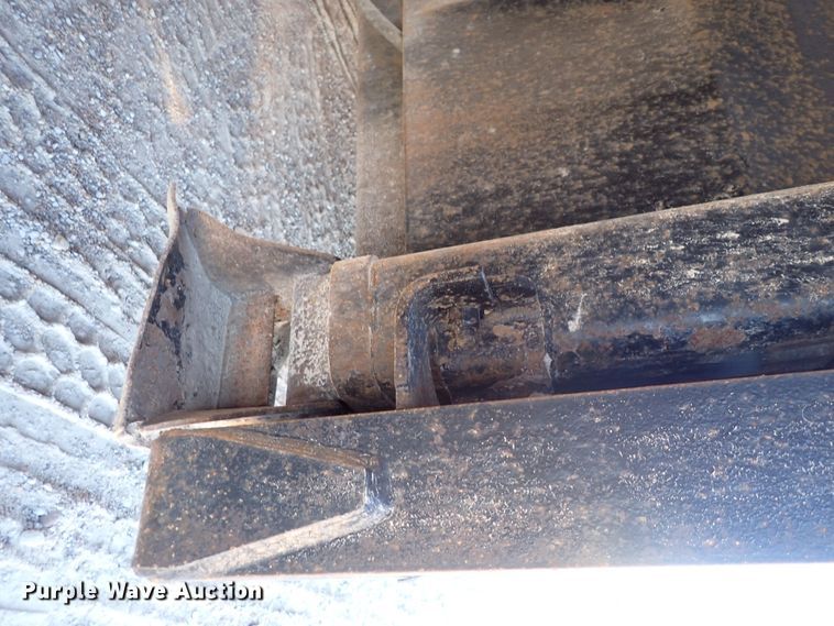 image for item DN2177 2008 Landoll  drop deck equipment trailer