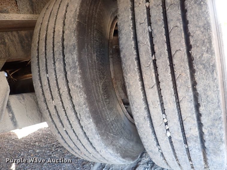 image for item DN2177 2008 Landoll  drop deck equipment trailer