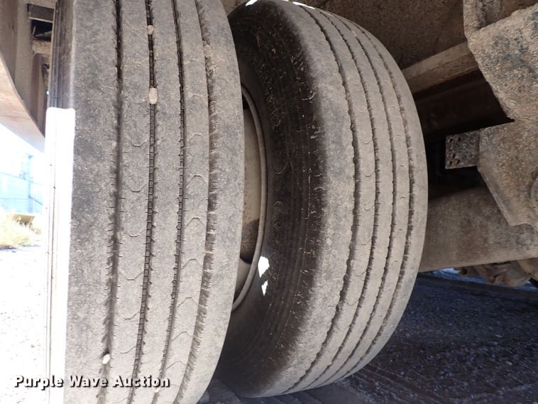 image for item DN2177 2008 Landoll  drop deck equipment trailer