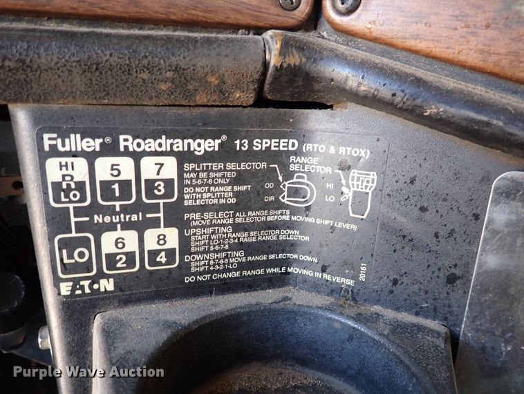 image for item DN2178 1989 Freightliner FLD120  tow truck