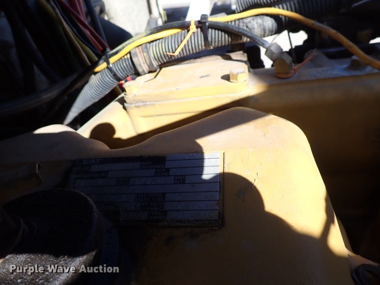 image for item DN2178 1989 Freightliner FLD120  tow truck