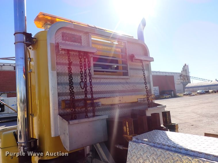 image for item DN2178 1989 Freightliner FLD120  tow truck