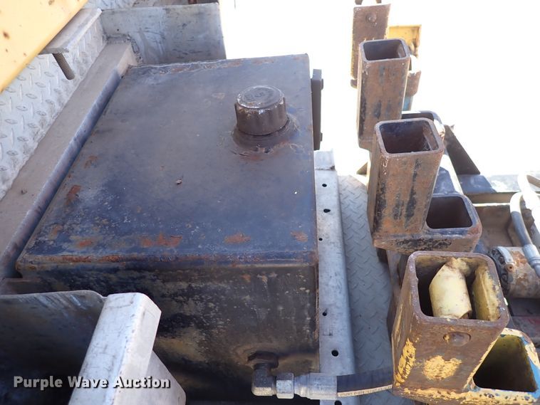 image for item DN2178 1989 Freightliner FLD120  tow truck