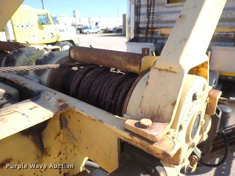 image for item DN2178 1989 Freightliner FLD120  tow truck