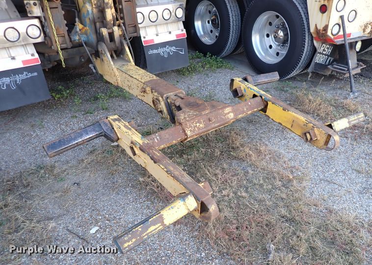 image for item DN2178 1989 Freightliner FLD120  tow truck