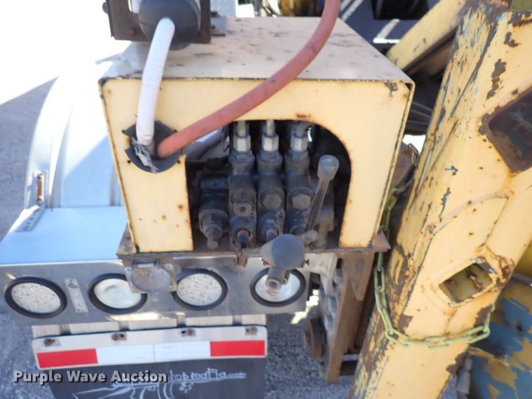 image for item DN2178 1989 Freightliner FLD120  tow truck