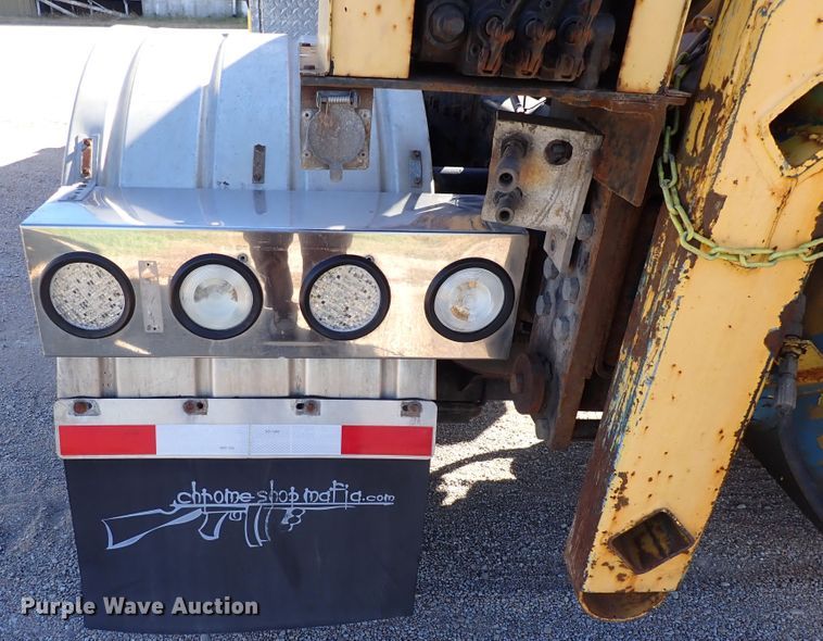 image for item DN2178 1989 Freightliner FLD120  tow truck