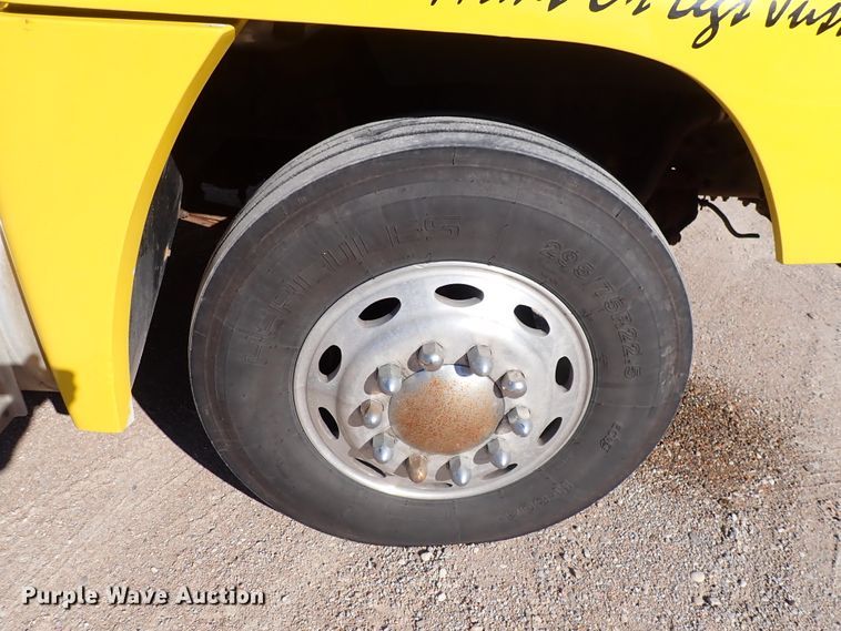 image for item DN2178 1989 Freightliner FLD120  tow truck