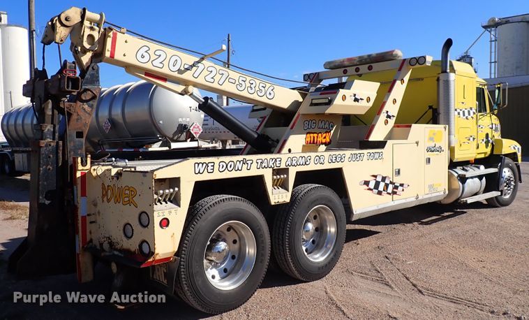 image for item DN2179 1996 Mack CH600  tow truck