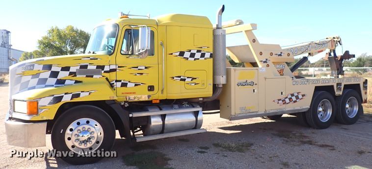 image for item DN2179 1996 Mack CH600  tow truck