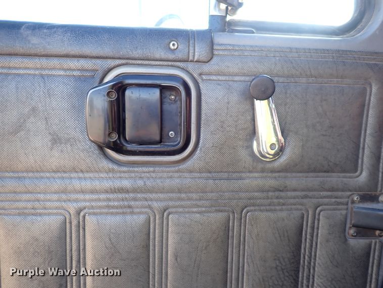 image for item DN2179 1996 Mack CH600  tow truck