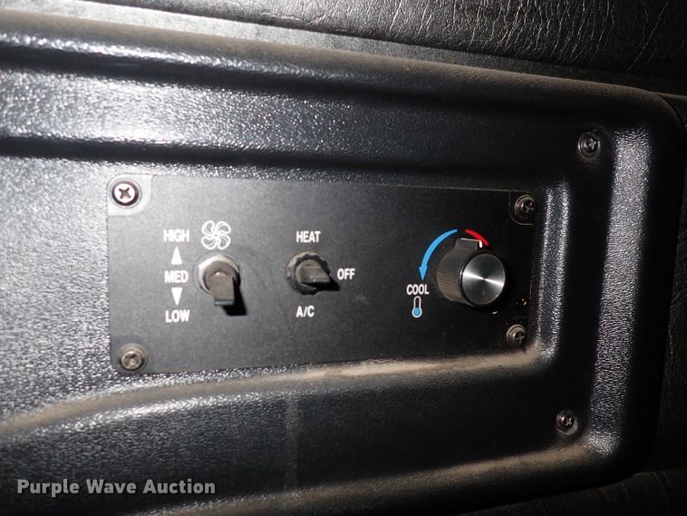 image for item DN2179 1996 Mack CH600  tow truck