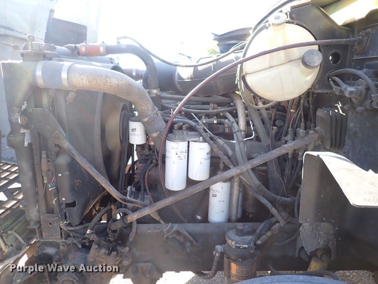 image for item DN2179 1996 Mack CH600  tow truck