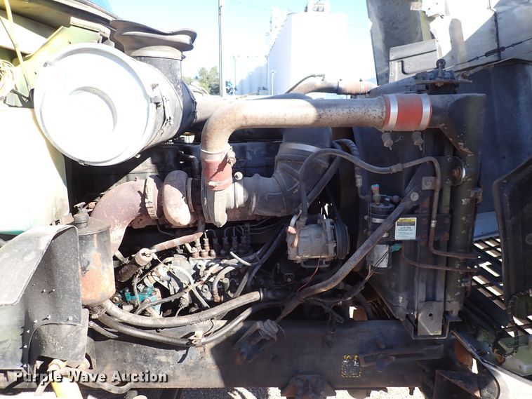 image for item DN2179 1996 Mack CH600  tow truck