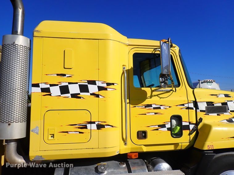 image for item DN2179 1996 Mack CH600  tow truck