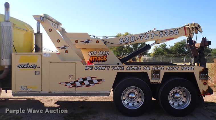 image for item DN2179 1996 Mack CH600  tow truck