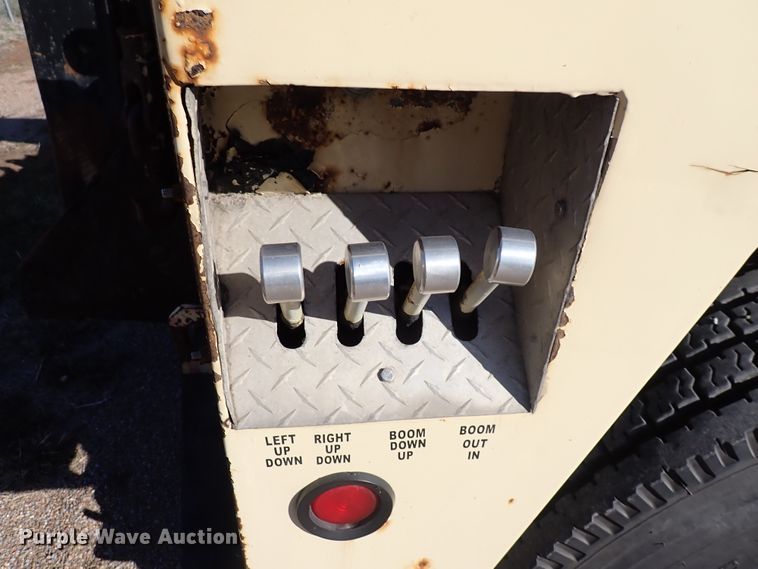 image for item DN2179 1996 Mack CH600  tow truck