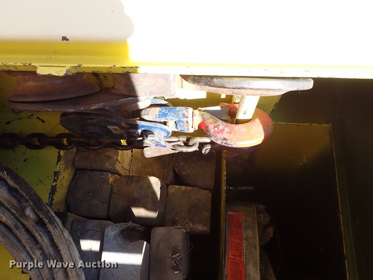 image for item DN2179 1996 Mack CH600  tow truck