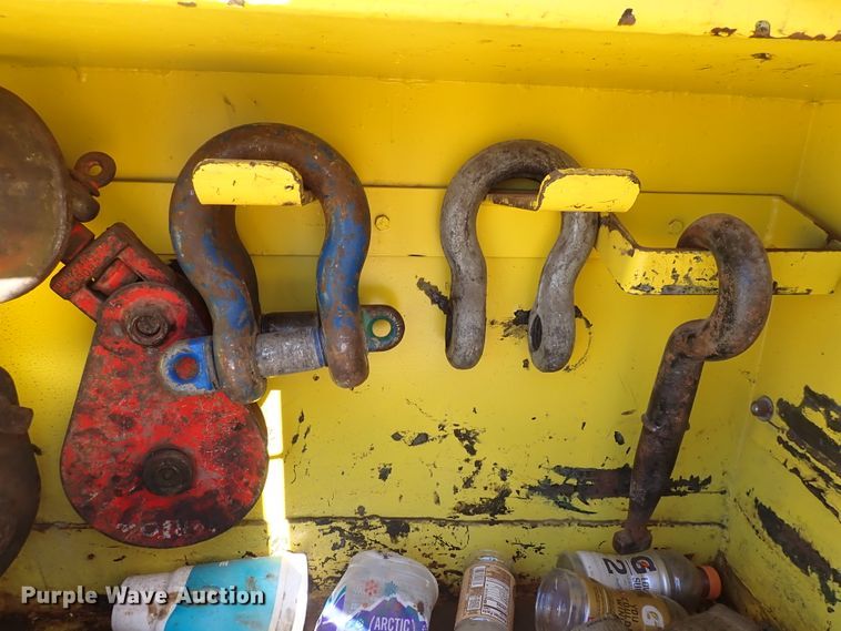 image for item DN2179 1996 Mack CH600  tow truck