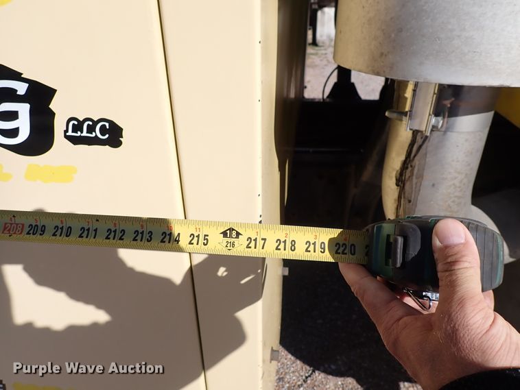 image for item DN2179 1996 Mack CH600  tow truck