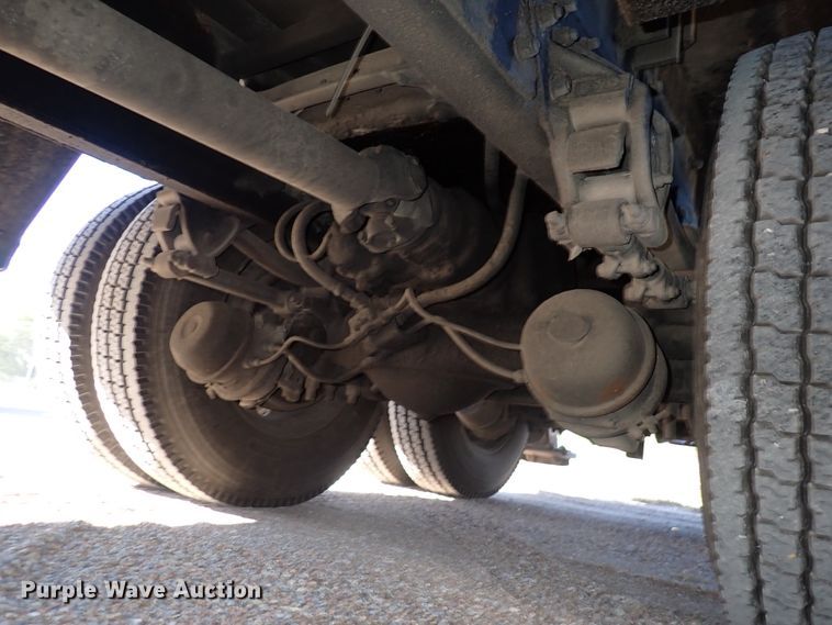 image for item DN2179 1996 Mack CH600  tow truck