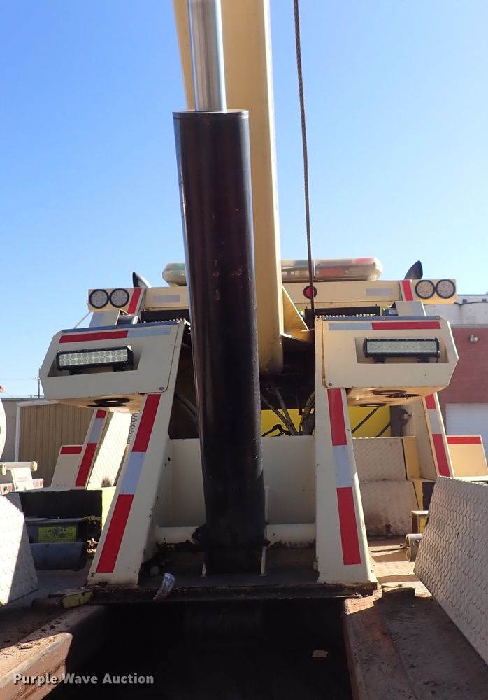 image for item DN2179 1996 Mack CH600  tow truck