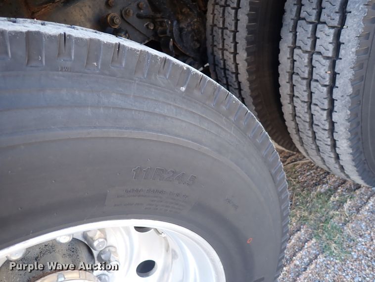 image for item DN2179 1996 Mack CH600  tow truck