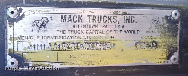 image for item DN2179 1996 Mack CH600  tow truck