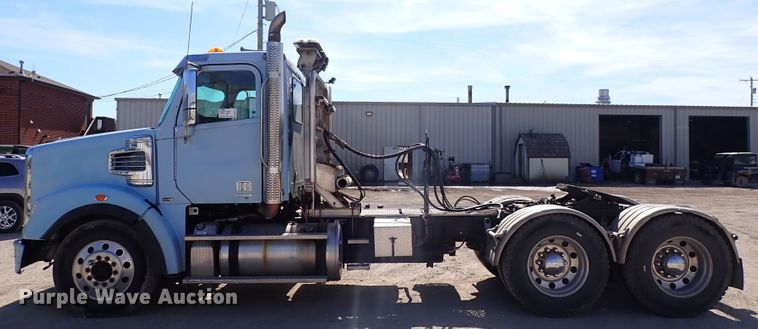 image for item DN2181 2012 Freightliner Coronado SD  semi truck