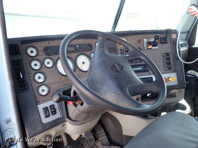 image for item DN2181 2012 Freightliner Coronado SD  semi truck