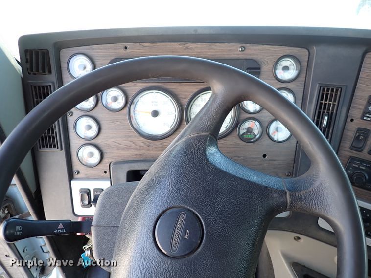 image for item DN2181 2012 Freightliner Coronado SD  semi truck