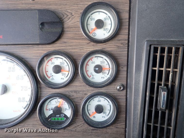 image for item DN2181 2012 Freightliner Coronado SD  semi truck