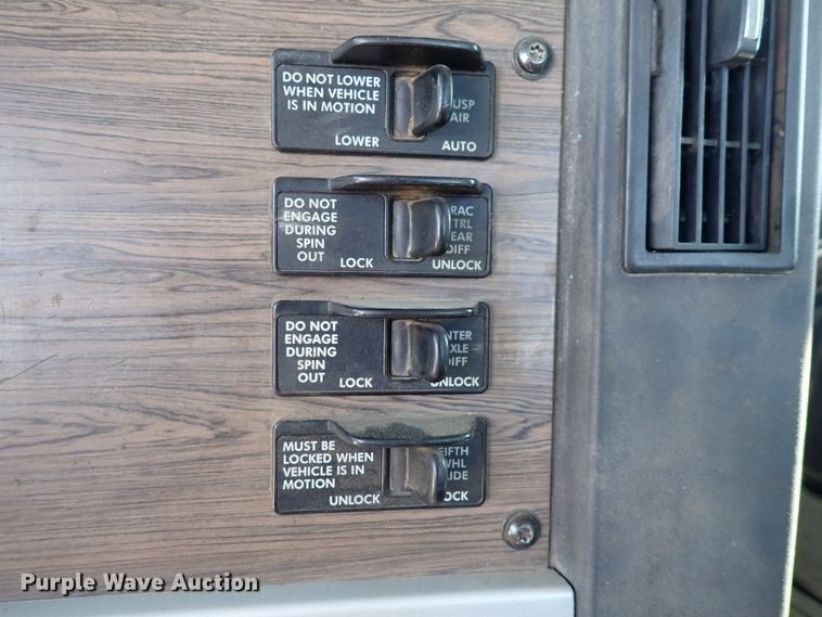 image for item DN2181 2012 Freightliner Coronado SD  semi truck