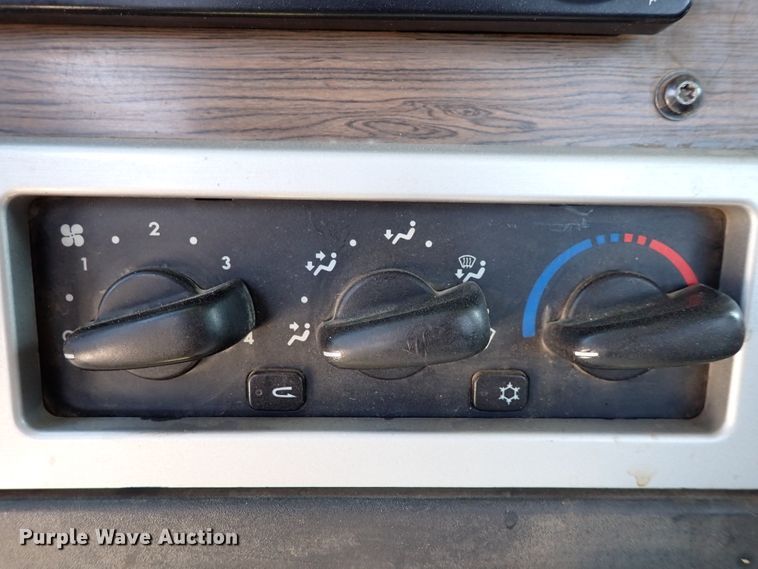 image for item DN2181 2012 Freightliner Coronado SD  semi truck