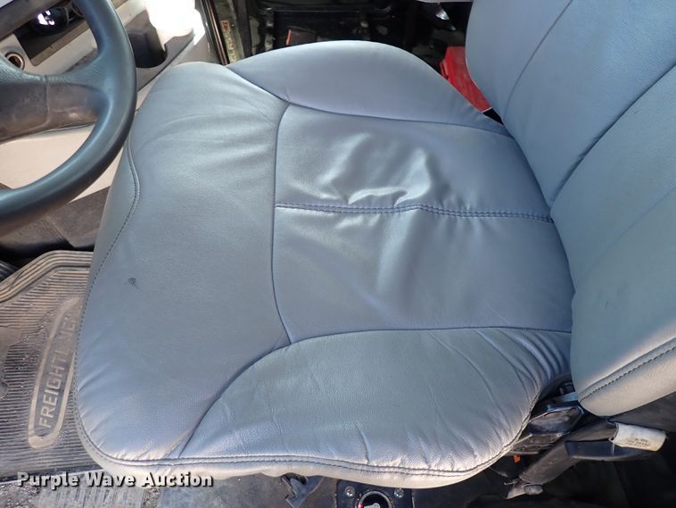 image for item DN2181 2012 Freightliner Coronado SD  semi truck