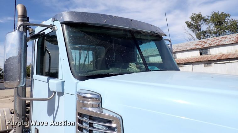image for item DN2181 2012 Freightliner Coronado SD  semi truck