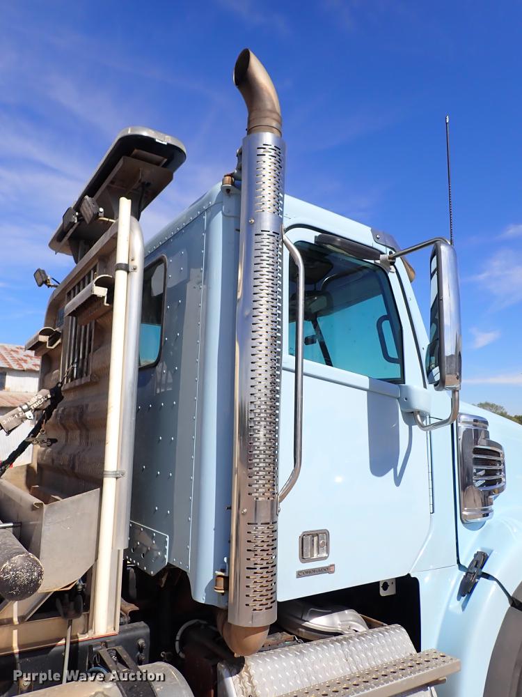 image for item DN2181 2012 Freightliner Coronado SD  semi truck