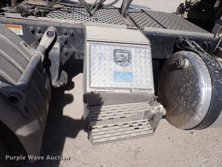 image for item DN2181 2012 Freightliner Coronado SD  semi truck