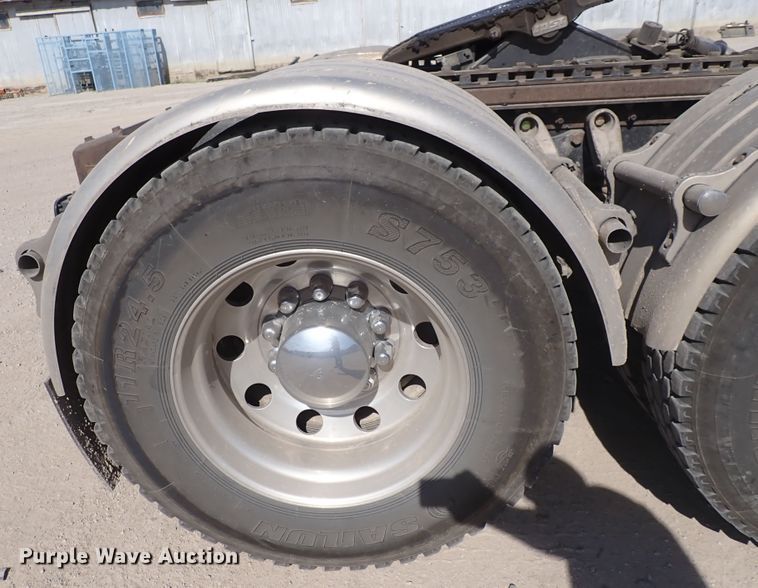 image for item DN2181 2012 Freightliner Coronado SD  semi truck