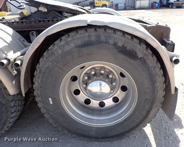 image for item DN2181 2012 Freightliner Coronado SD  semi truck