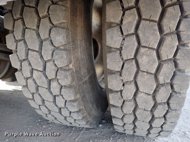 image for item DN2181 2012 Freightliner Coronado SD  semi truck