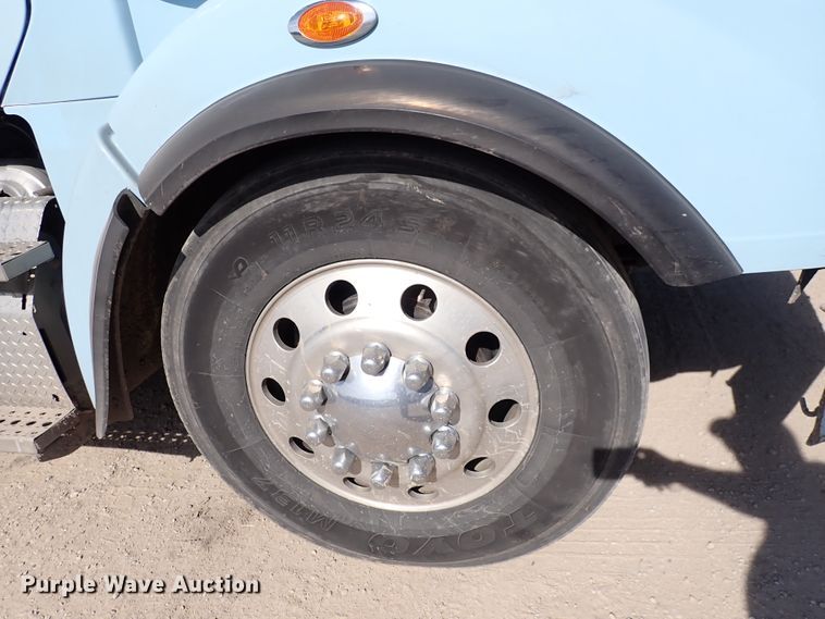 image for item DN2181 2012 Freightliner Coronado SD  semi truck