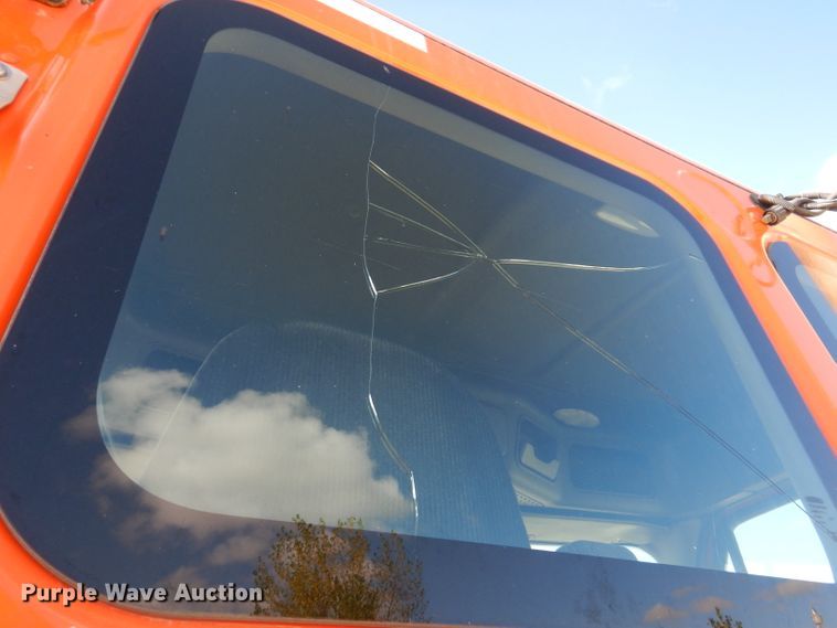 image for item EV9321 2013 Freightliner Cascadia 125  semi truck